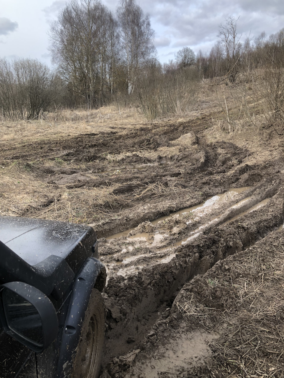 Хорошо улёгся на рычаги…)) Вытагивали тоже моей старой динамкой) — Chevrolet Niva (1G)