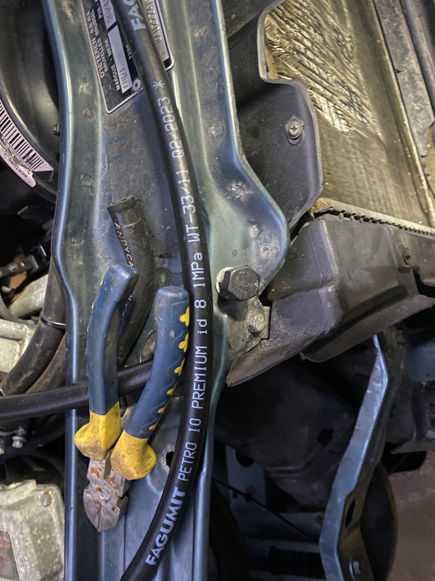 Запись #21. Замена топливных шлангов Inventa и фильтра ГБО. — Audi 100 ...