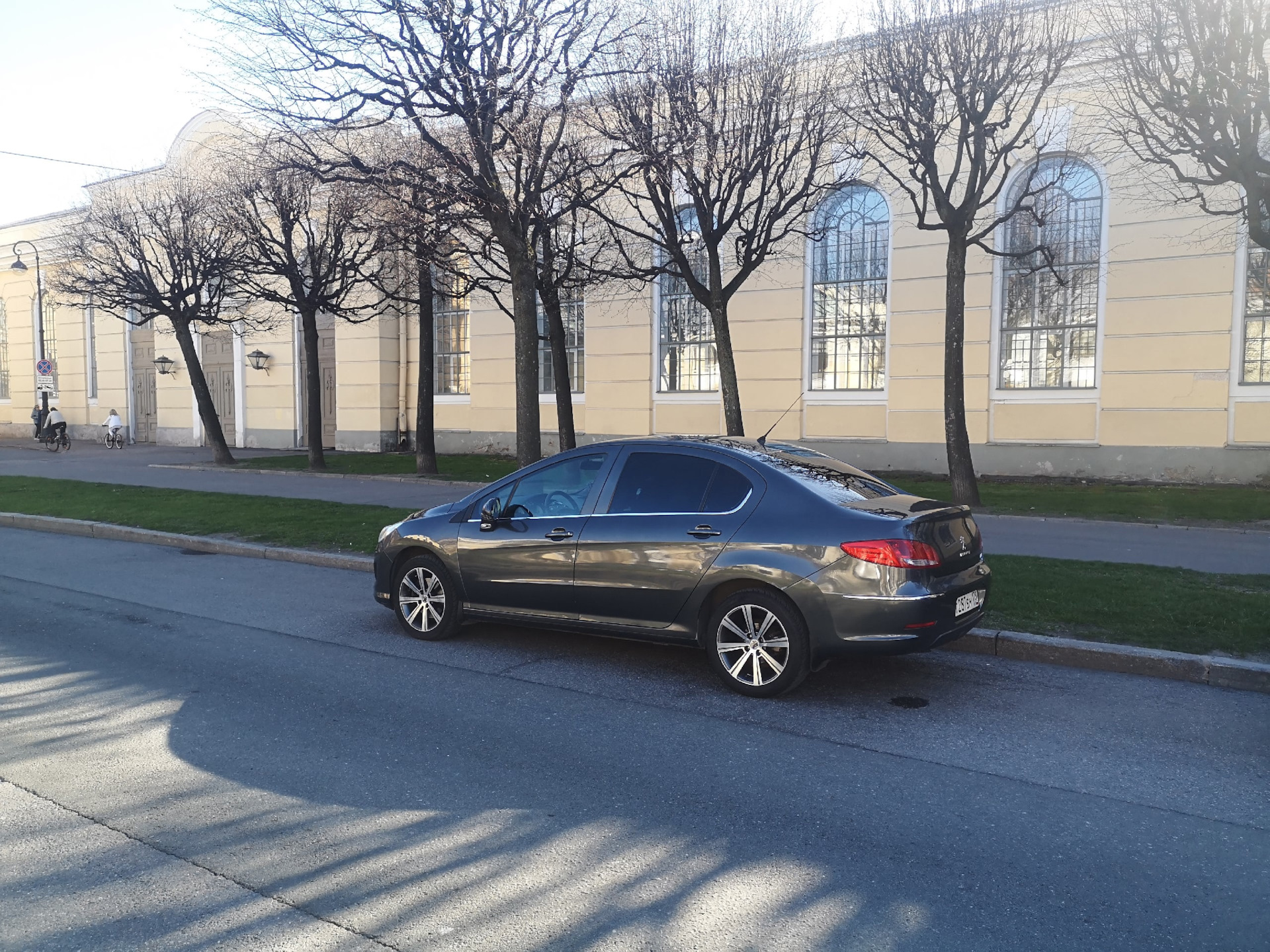 Ключ. Новый год. Газель. Паркинг. Локдаун и Чечен. — Peugeot 408, 1,6 л,  2013 года | наблюдение | DRIVE2