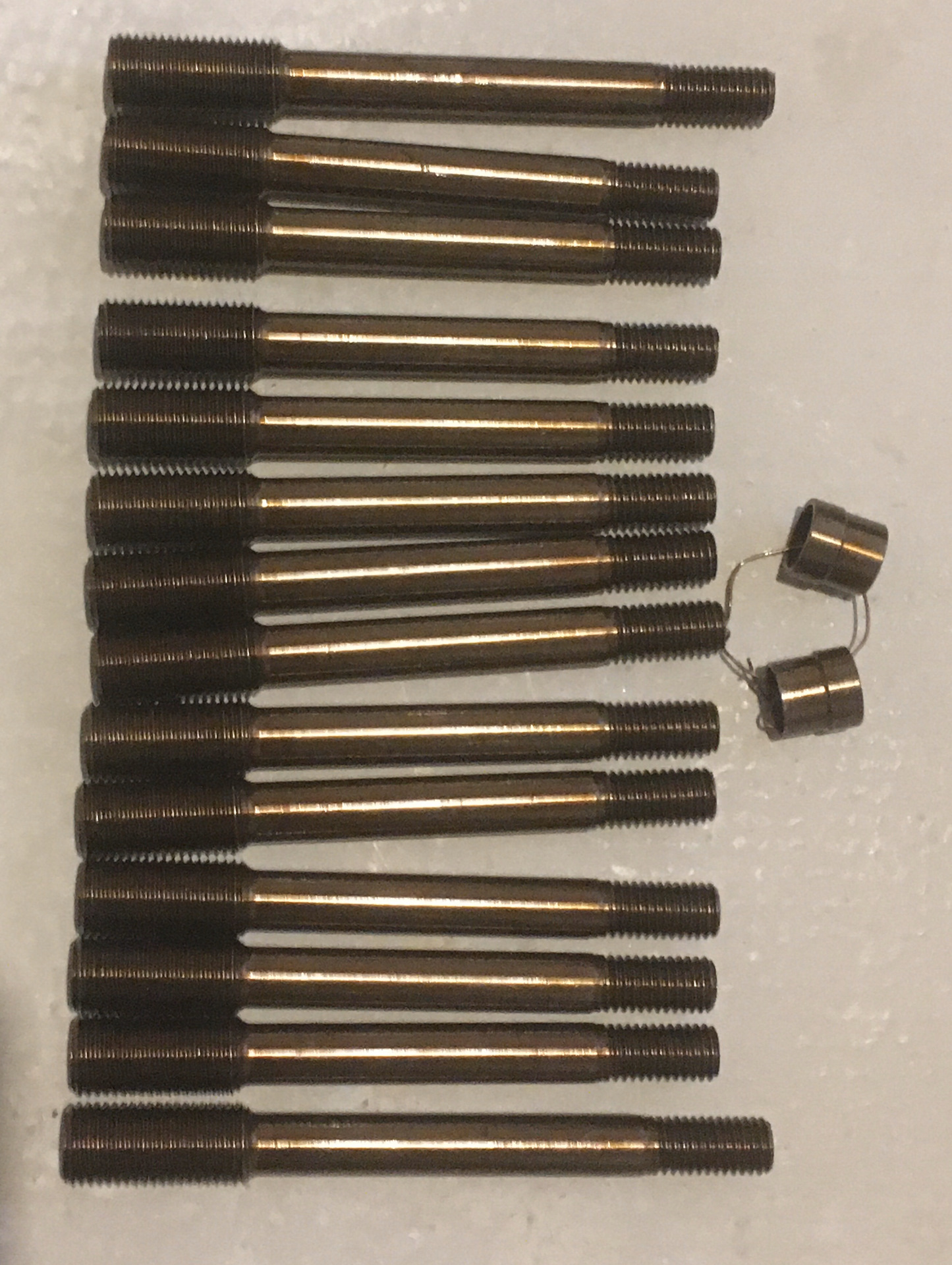 шпилька гбц. болт гбц 4216. шпильки гбц m10 1,25. ремонтная шпилька гбц м54. болт головки мотоцикла 200 кубов.