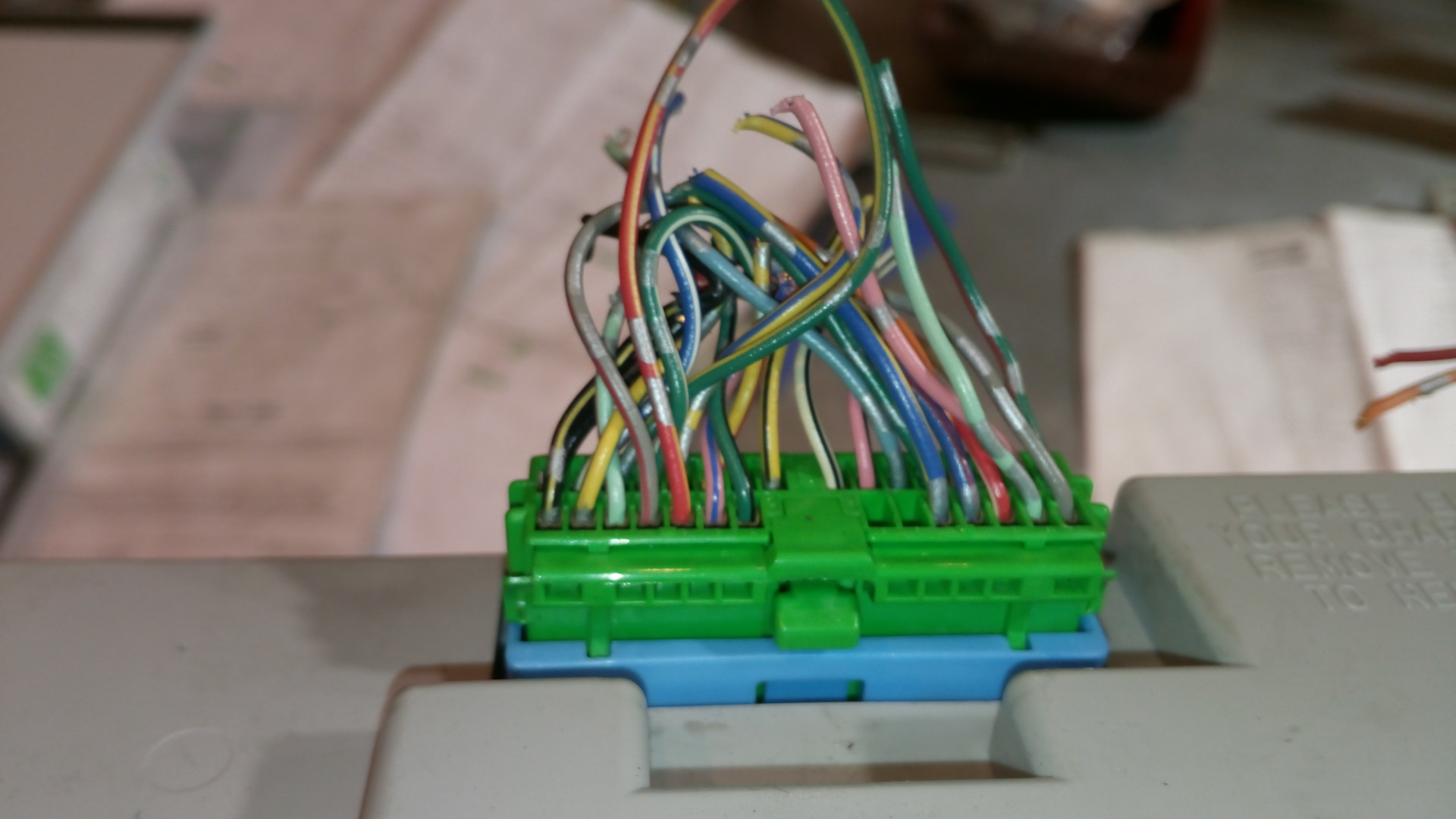 Разъемы одиссея. Хонда одиссей 2002 штатный усилитель. Honda elysion 2004 магнитола. Obd разъём на odyssey honda. Климат контроль ra6 honda odyssey 30 pin разъем распиновка.