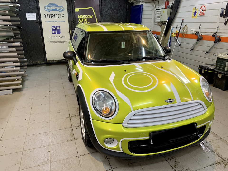 Полный процесс замены ветрового (лобового) стекла на примере MINI ...