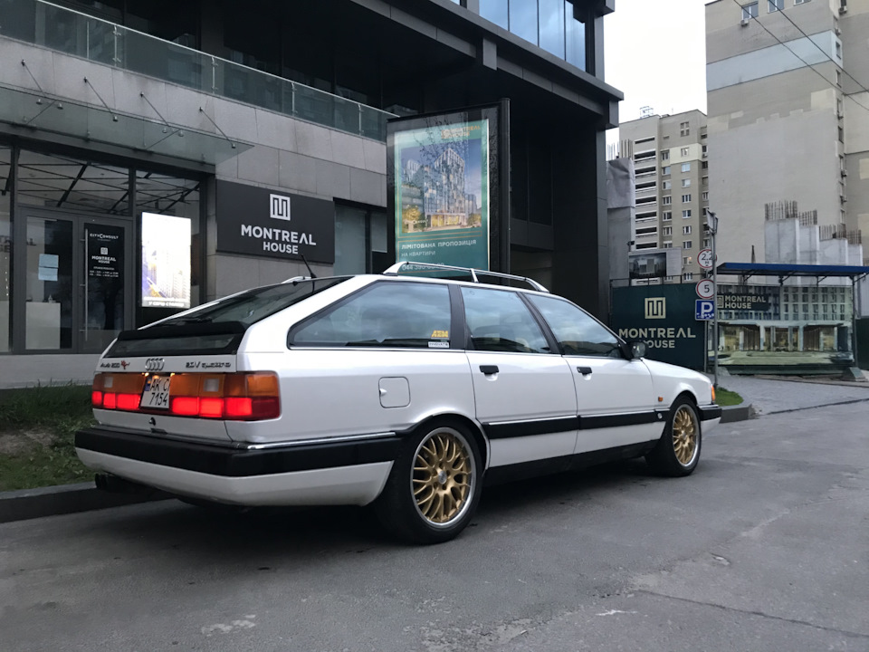 Фото в бортжурнале Audi 200 (20v)