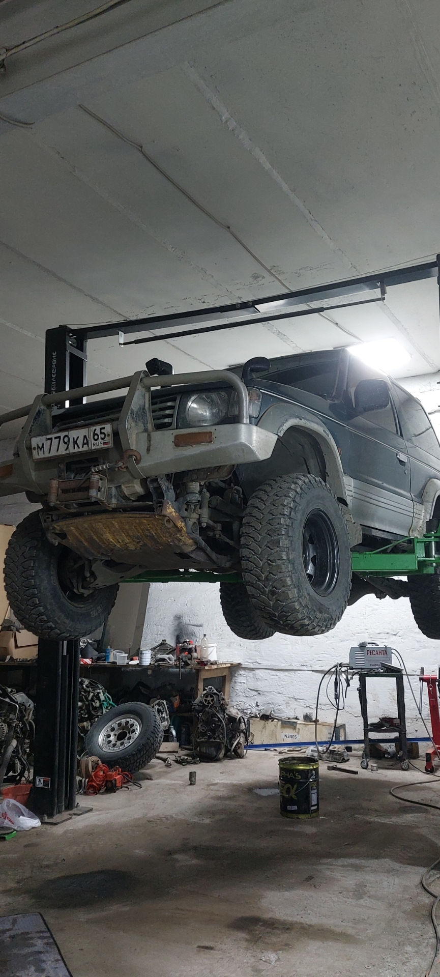 Замена шруса на кардане. — Mitsubishi Pajero (2G), 2,8 л, 1992 года ...