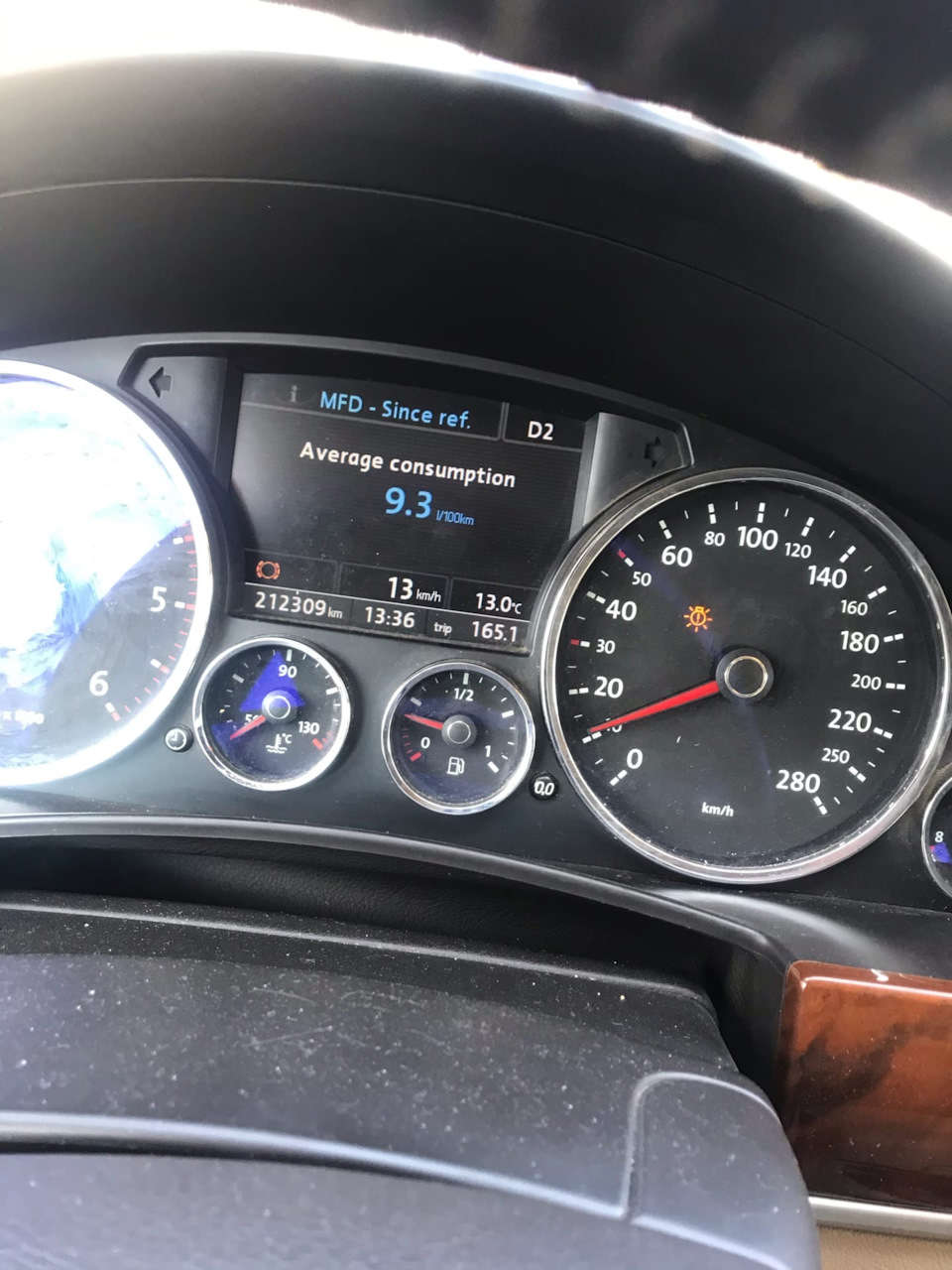 Замена топливного, воздушного и салонного фильтра — Volkswagen Touareg ...