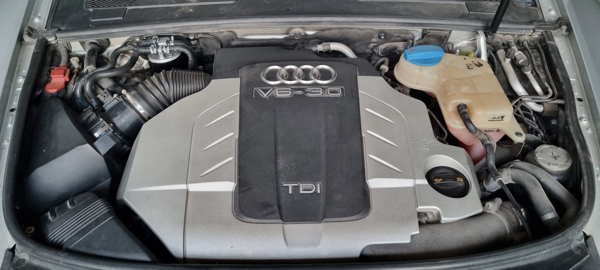 Замена фильтров — Audi A6 (C6), 3 л, 2010 года | плановое ТО | DRIVE2