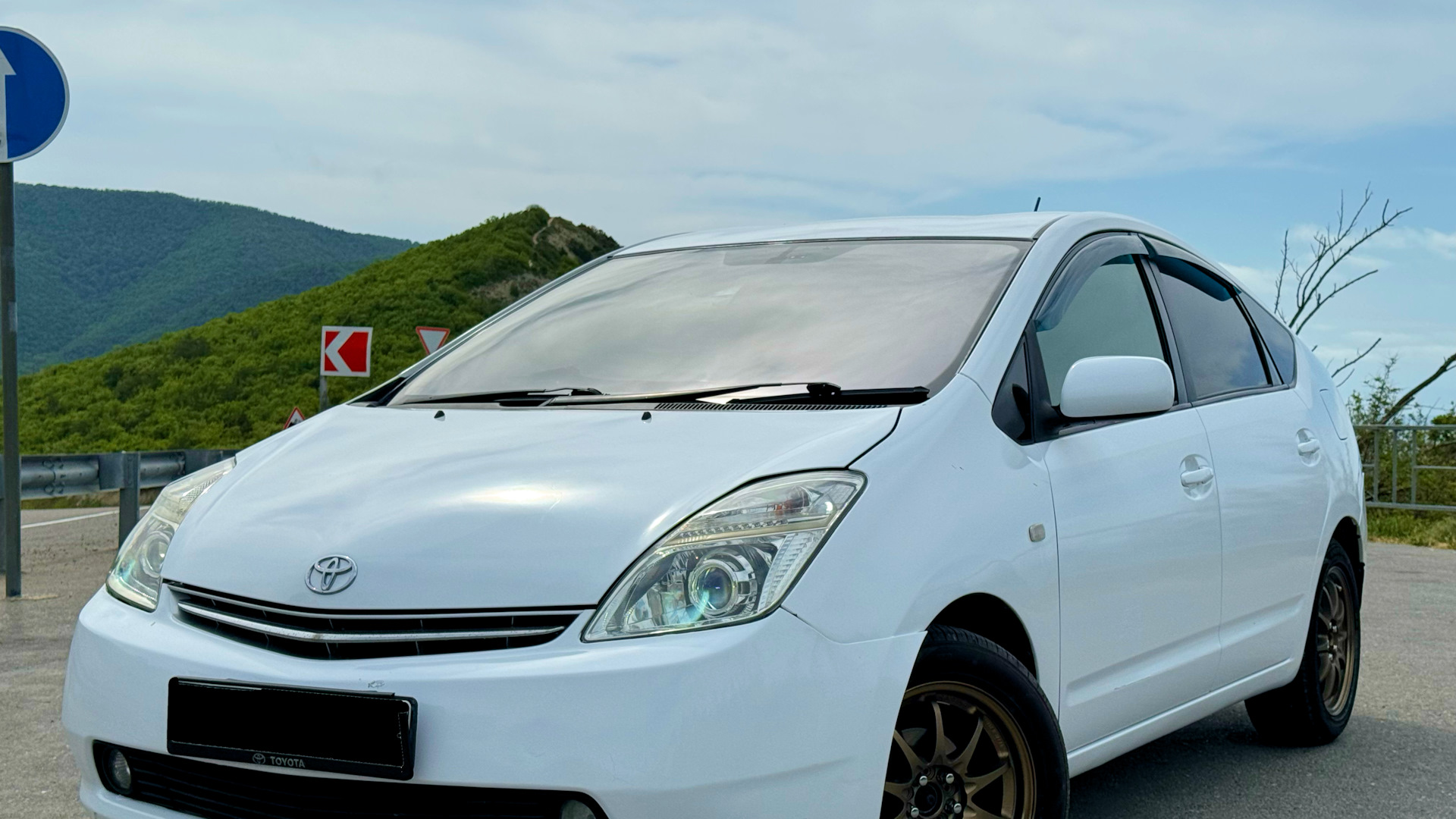 Toyota Prius (20) 1.5 гибридный 2010 | JDM ⓇⒺⓉⓇⓄⒻⓊⓉⓊⓇⒾⓈⓉ на DRIVE2