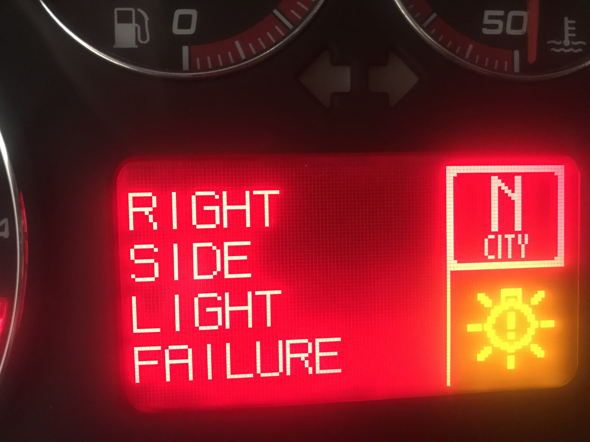 - shadows come alive. Failing light. Failing light. Wonky музыка. Failing light.