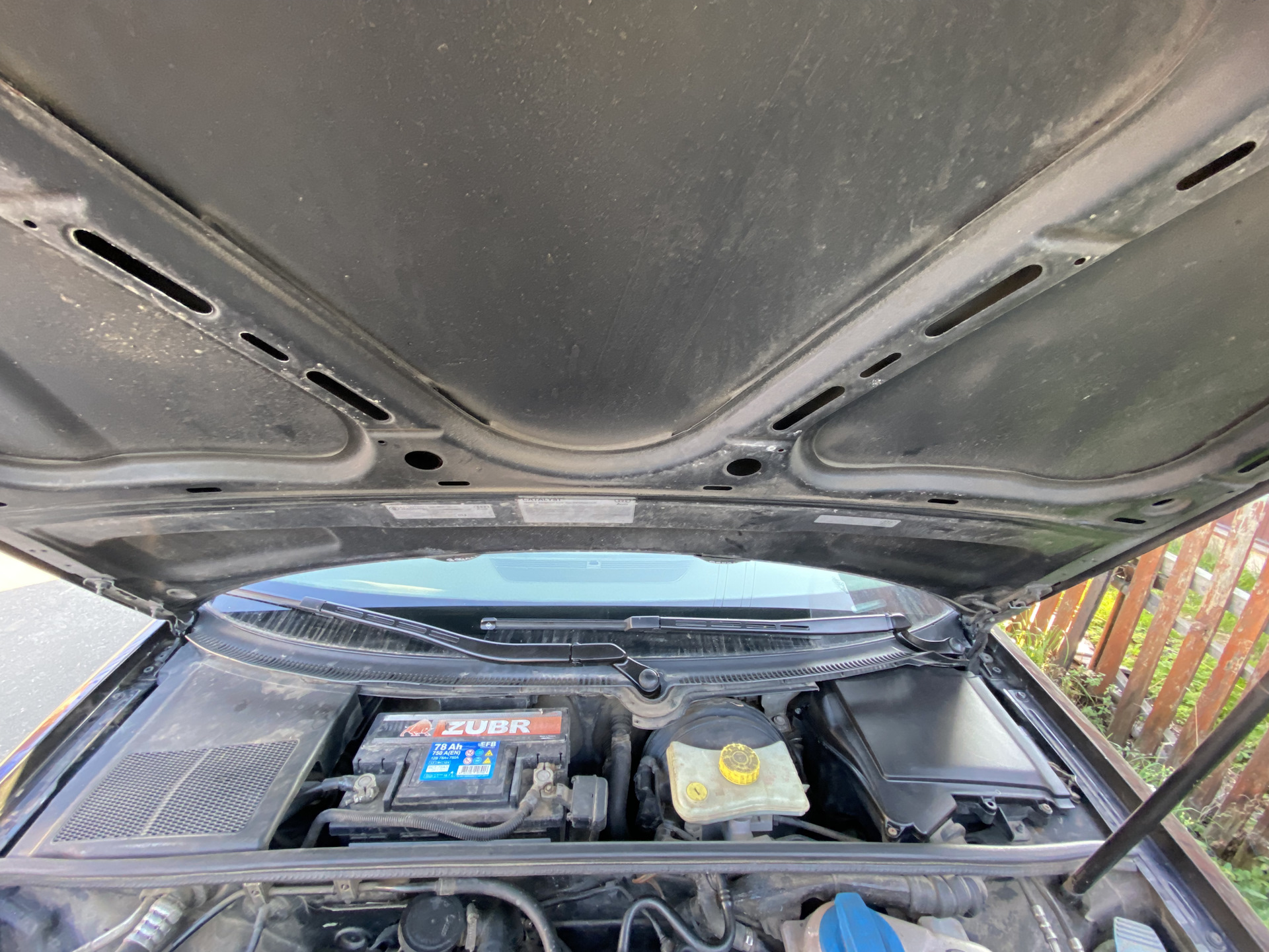 Новое жабо — Audi A4 (B6), 1,8 л, 2004 года | своими руками | DRIVE2