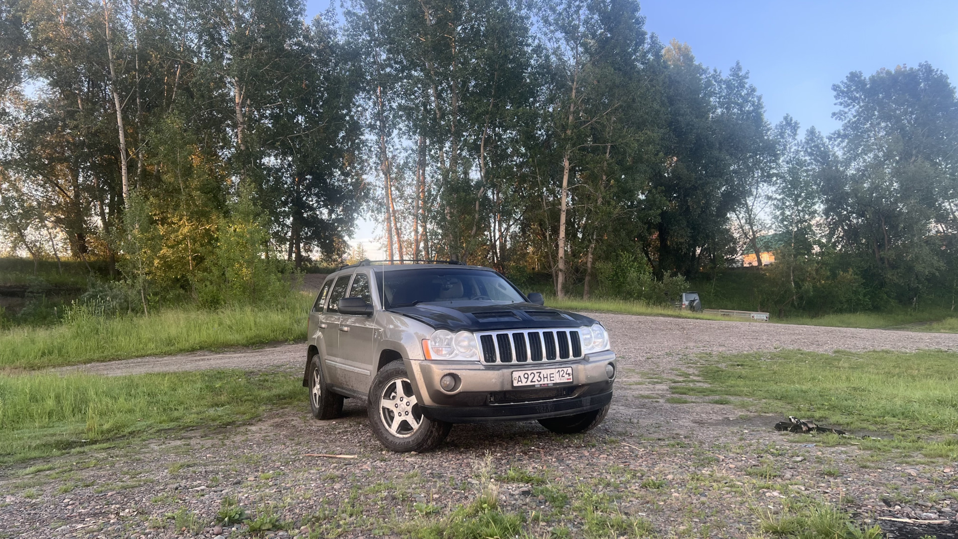 Jeep Grand Cherokee (WK) 4.7 бензиновый 2005 | Уррчащий лев 🦁 на DRIVE2