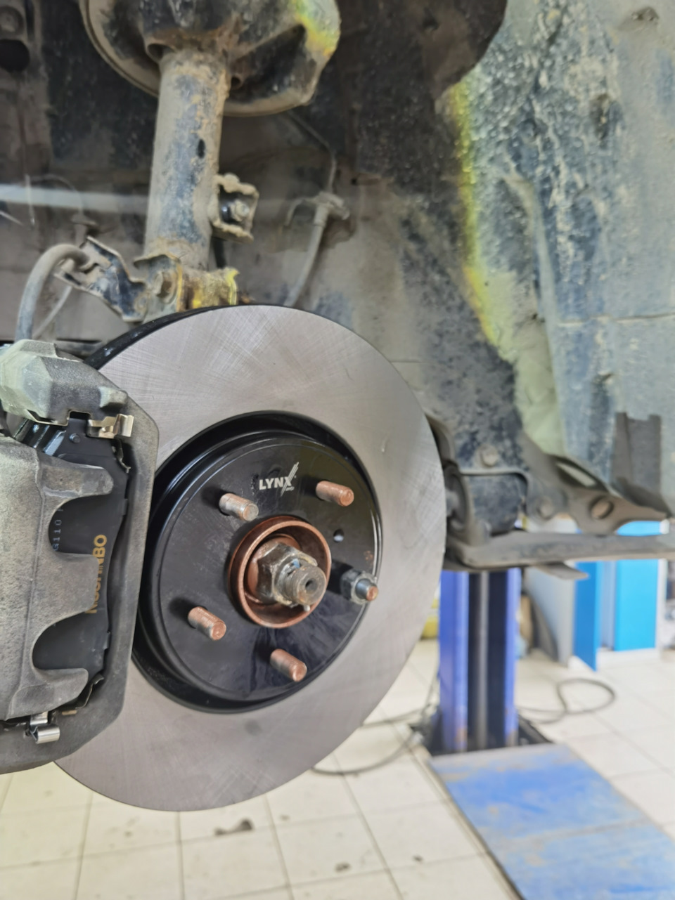 И снова замена тормозных дисков — Infiniti FX (1G), 3,5 л, 2006 года ...