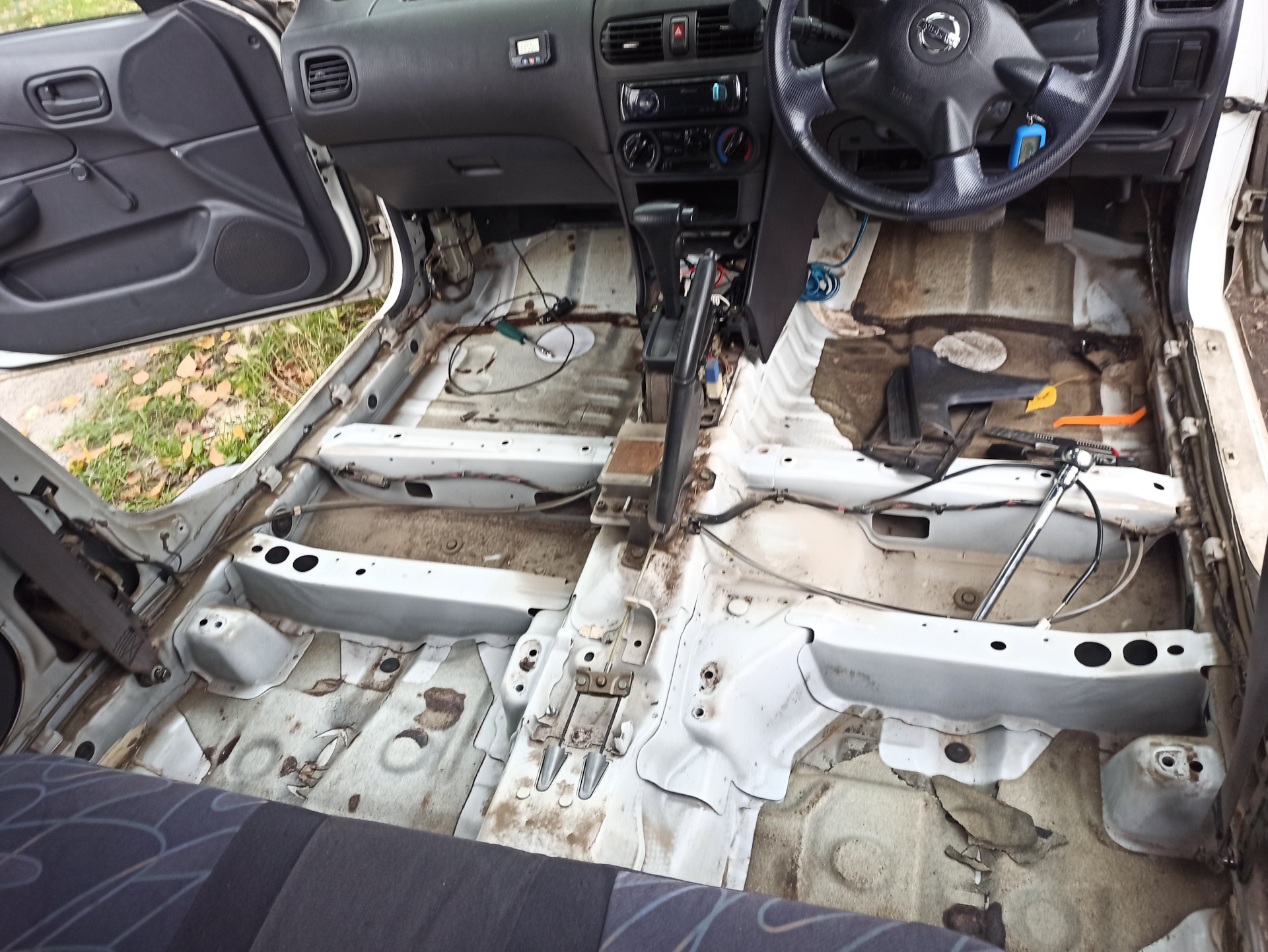 Буфер лючка бензобака — LADA Приора хэтчбек, 1,6 л., 2014 года ...