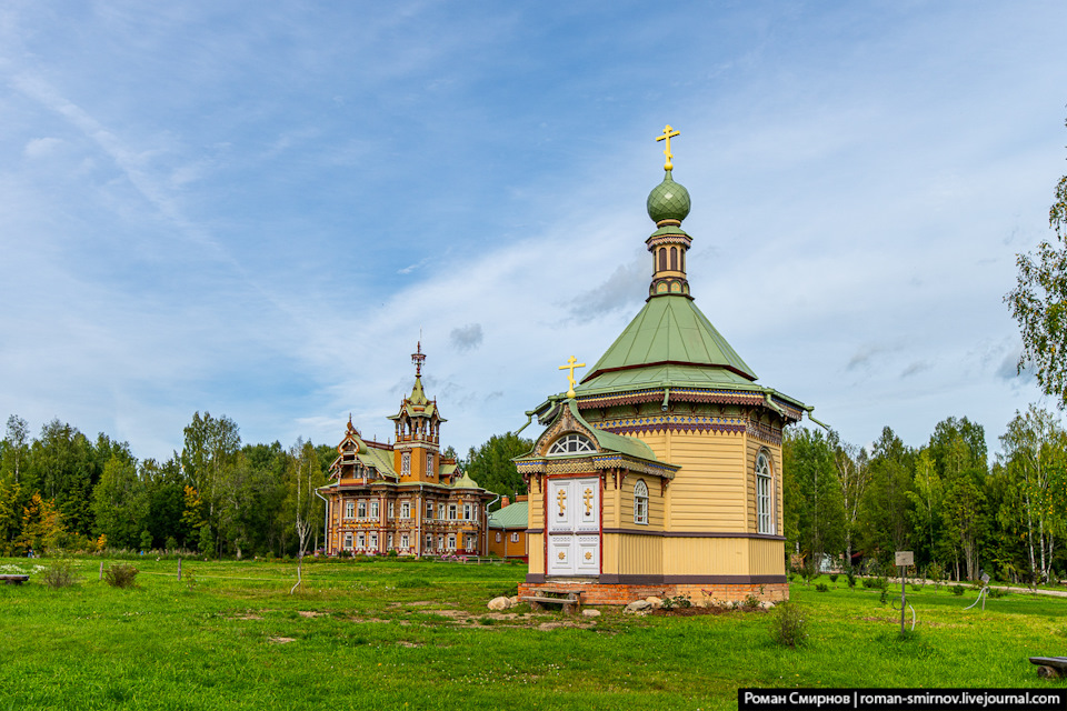асташово лесной терем история. QwAAAgJBfuA 960. асташово лесной терем история фото. асташово лесной терем история-QwAAAgJBfuA 960. картинка асташово лесной терем история. картинка QwAAAgJBfuA 960. В 30 километрах от города Чухломы Костромской области, в деревне Асташово стоит необычайно красивый терем. Или, как его чаще называют, Лесной терем. Его в конце XIX века построил в подарок своей молодой жене разбогатевший крестьянин Мартьян Сазонов. Название «Лесной терем» — не случайное, он стоит посреди глухих лесов, как раз в тех местах, куда в 1613 году Иван Сусанин завел польско-литовский отряд. Как же сложилась судьба этого удивительного строения? Давайте разберемся. асташово лесной терем история. QwAAAgJBfuA 960. асташово лесной терем история фото. асташово лесной терем история-QwAAAgJBfuA 960. картинка асташово лесной терем история. картинка QwAAAgJBfuA 960. В 30 километрах от города Чухломы Костромской области, в деревне Асташово стоит необычайно красивый терем. Или, как его чаще называют, Лесной терем. Его в конце XIX века построил в подарок своей молодой жене разбогатевший крестьянин Мартьян Сазонов. Название «Лесной терем» — не случайное, он стоит посреди глухих лесов, как раз в тех местах, куда в 1613 году Иван Сусанин завел польско-литовский отряд. Как же сложилась судьба этого удивительного строения? Давайте разберемся.