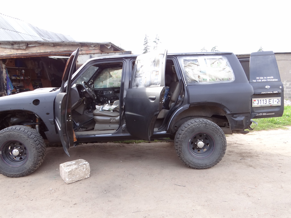 Замена торсиона левого без снятия балки — Citroen Berlingo (1G), 1,4 л ...