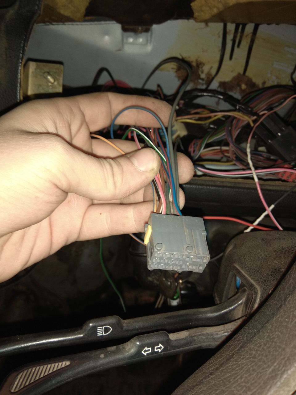 Где стоят мозги на ниве 21214 инжектор. QwAAAgP7FOA 960. Где стоят мозги на ниве 21214 инжектор фото. Где стоят мозги на ниве 21214 инжектор-QwAAAgP7FOA 960. картинка Где стоят мозги на ниве 21214 инжектор. картинка QwAAAgP7FOA 960. Двигатель автомобиля с инжекторным двигателем оборудован микропроцессорной системой управления двигателем (МСУД).