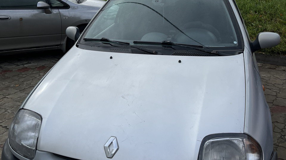 Троит при запуске после простоя. — Renault Clio II, 1,6 л, 1999 года ...