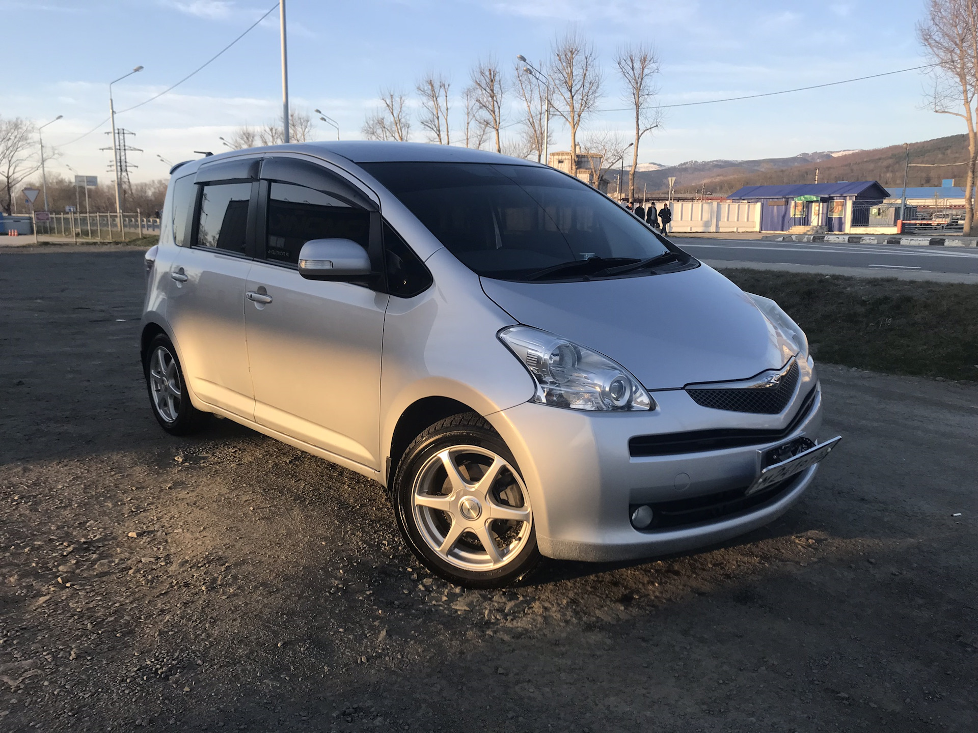 Тойота рактис. Toyota Ractis. Toyota Ractis 100. Тойота Рактис 2. Тойота Рактис 2005г..