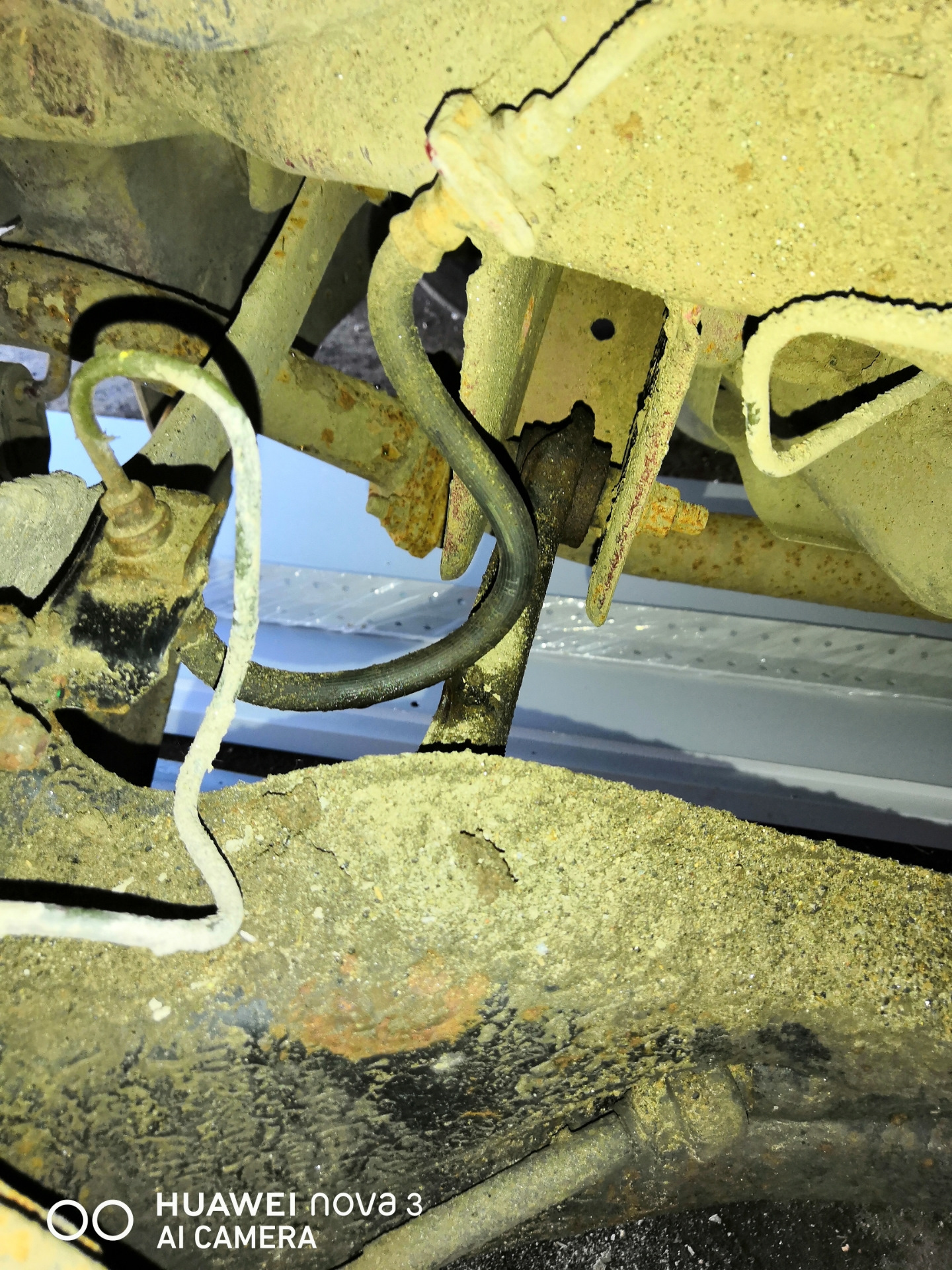 Замена заднего тормозного шланга — Mitsubishi Lancer IX, 1,6 л, 2005 ...