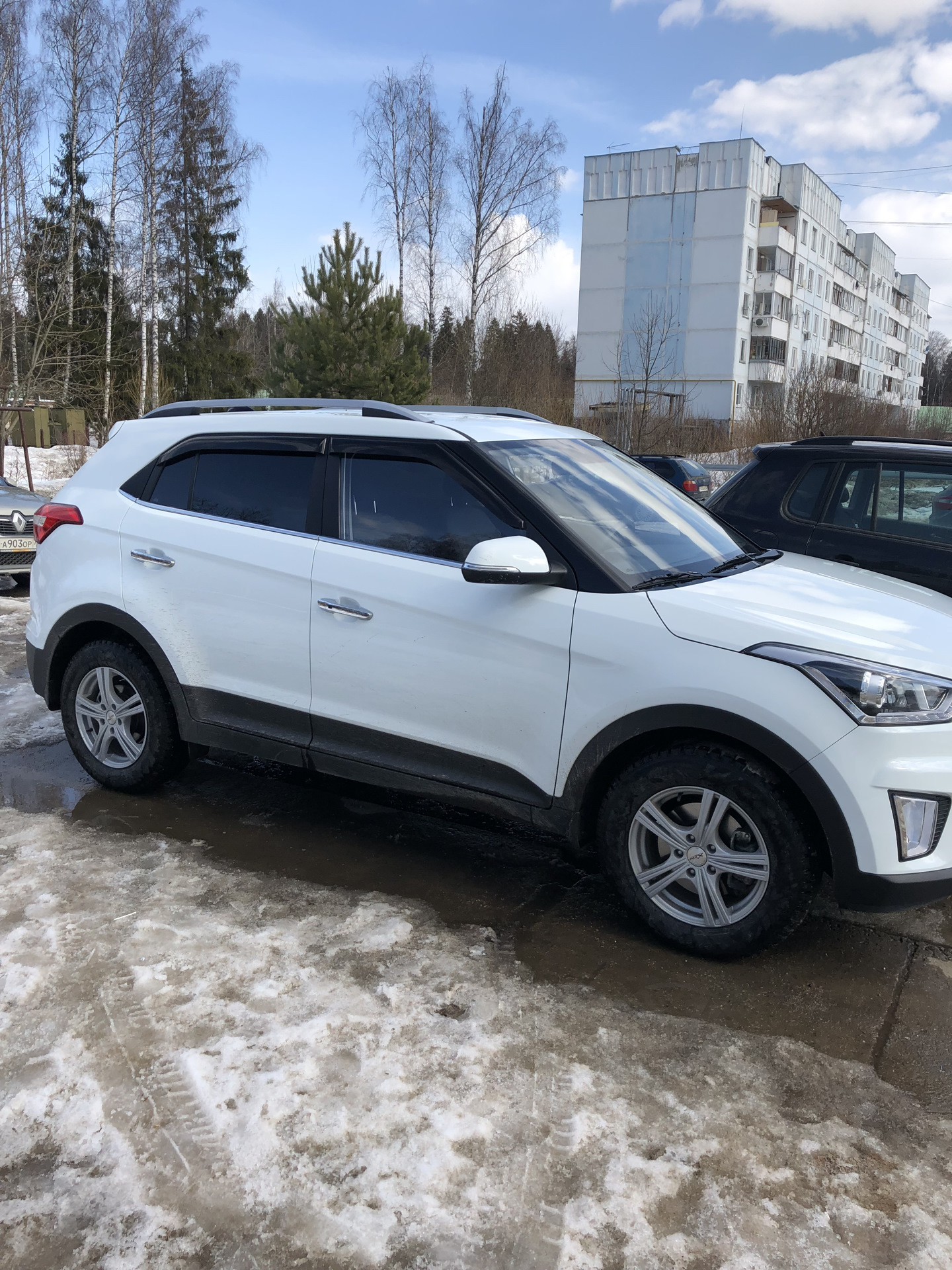 Хендай хром. Молдинги Hyundai Creta (2g). Хендай Крета 2022 синяя. Крета 857. Creta Сатурн.