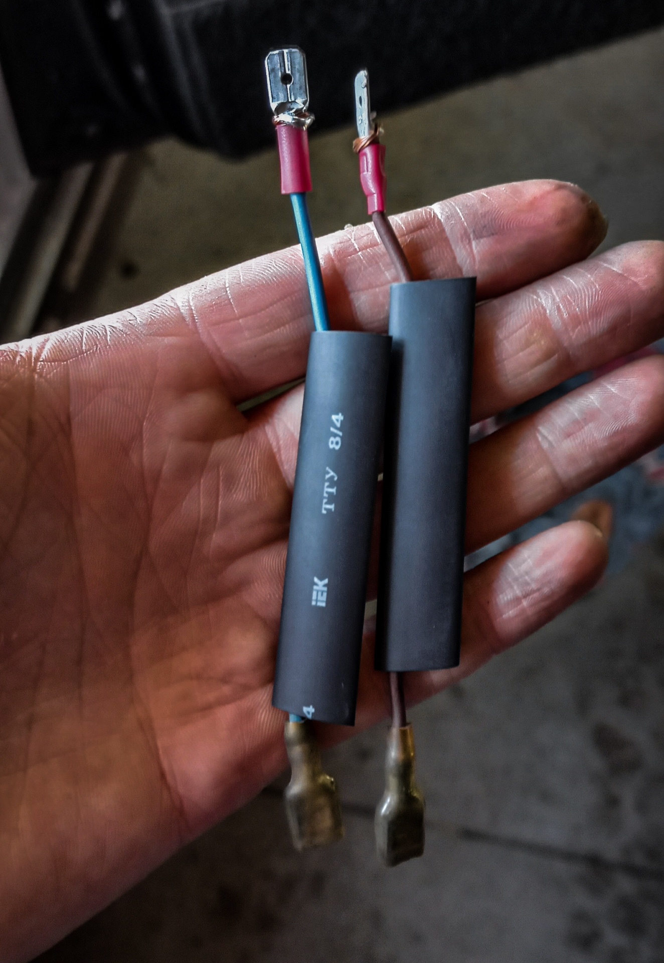 Сгорела проводка тормоза. — Mitsubishi Pajero (1G), 2,8 л, 1987 года ...