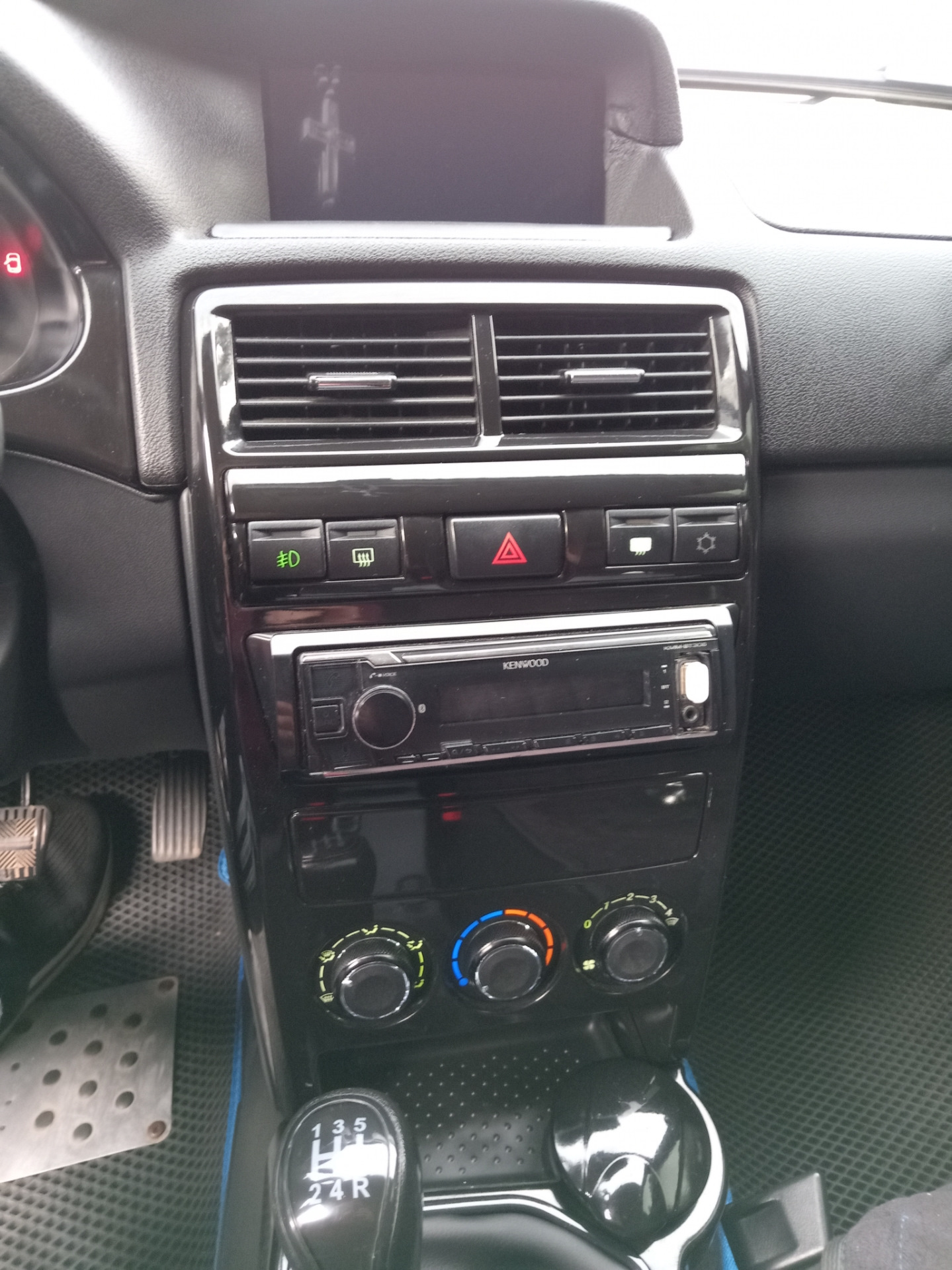 Кожух ручки кпп — Lada Приора седан, 1,6 л, 2016 года | тюнинг | DRIVE2