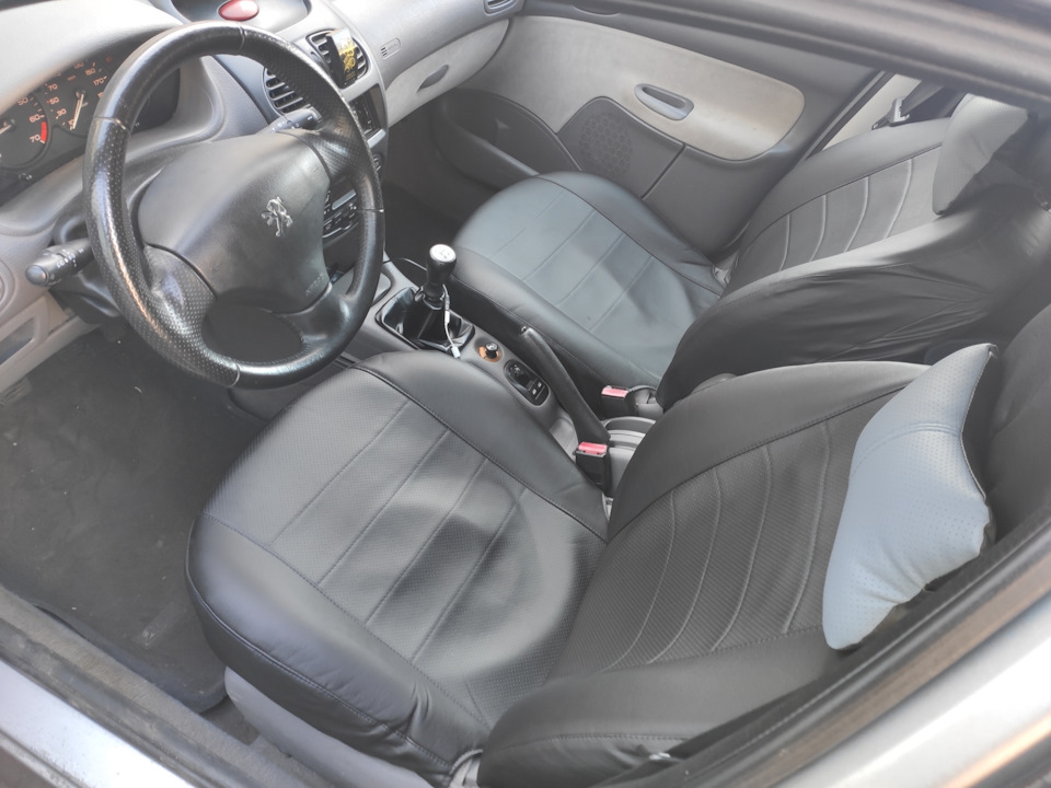 Чехлы с седана на хетчбек, подойдут? — Peugeot 206, 1,6 л, 2004 года ...