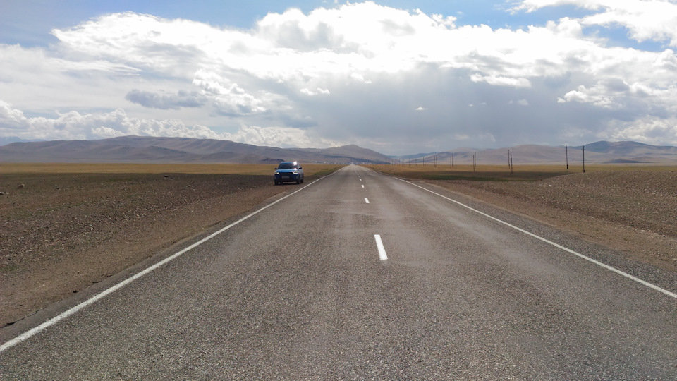 В районе Кош-Агача начинается степь. — Hyundai Creta (1G)