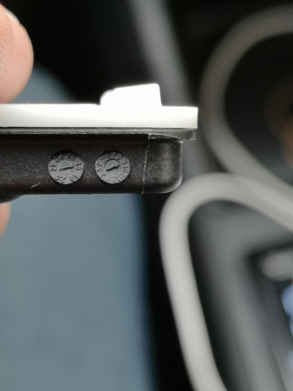 что такое tpms на хендай туссан. QyAAAgHlsuA 960. что такое tpms на хендай туссан фото. что такое tpms на хендай туссан-QyAAAgHlsuA 960. картинка что такое tpms на хендай туссан. картинка QyAAAgHlsuA 960. После смены колёс на зимний комплект у меня появилась ошибка системы TPMS(на этом комплекте установлены неоригинальные датчики давления с Али, отработали уже 2 зимы).TPMS (англ. tire pressure monitoring system) — Система контроля давления в шинах.К сожалению наша система не показывает проблемный датчик (или датчики), а сам значок ошибки нельзя спрятать.