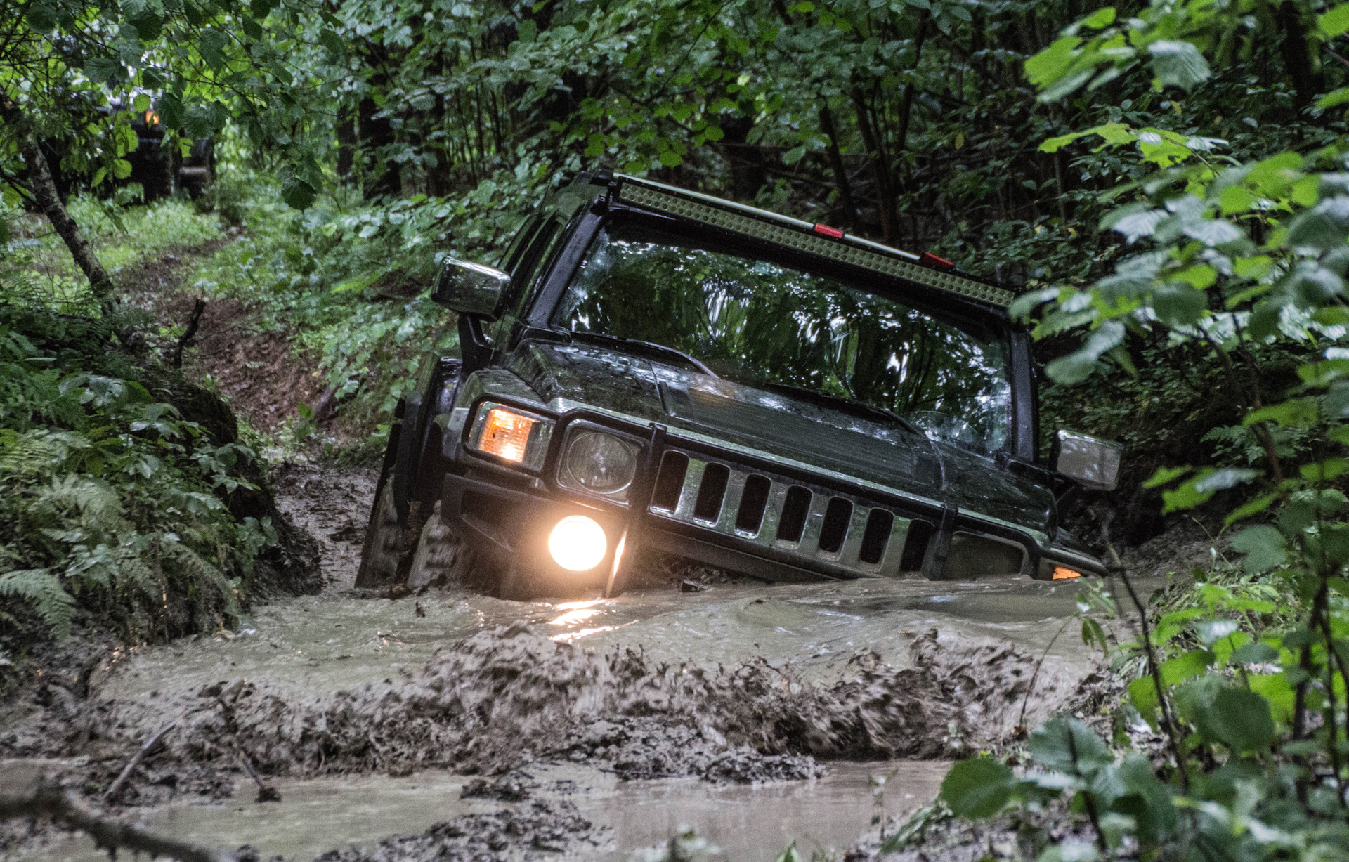 Jeep Wrangler в грязи