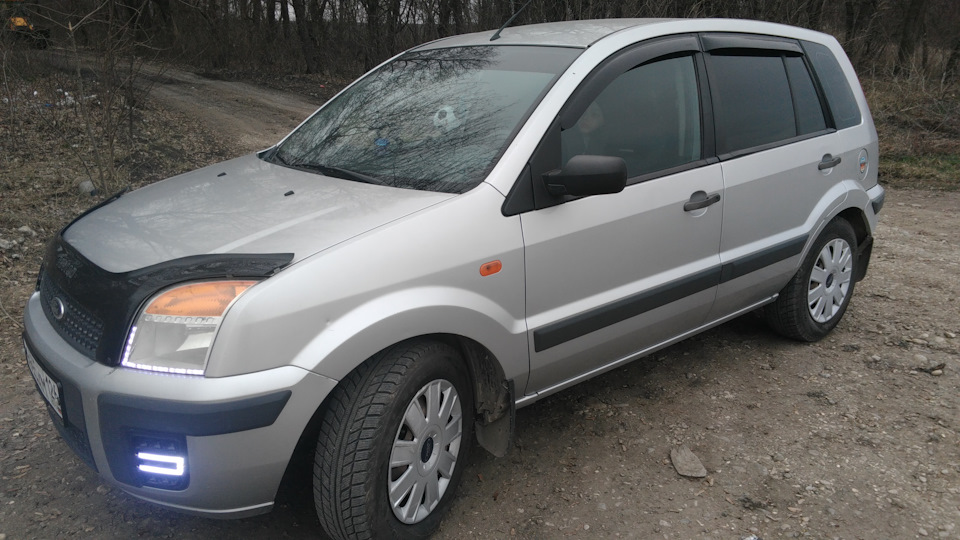 Ford Fusion 2 Silver