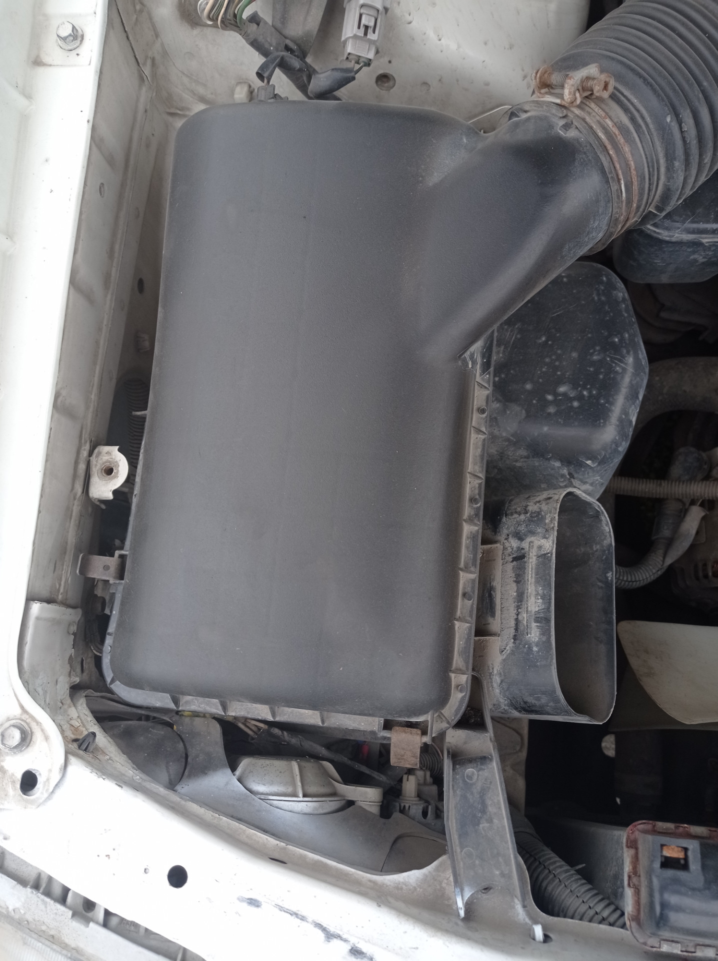 Диффузор, бачок омывайки, кран печки — Toyota Mark II (100), 2,5 л ...