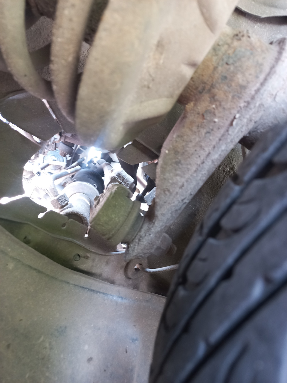 Грубый басистый резиновый скрип при повороте руля — ЗАЗ Chance, 1,3 л ...