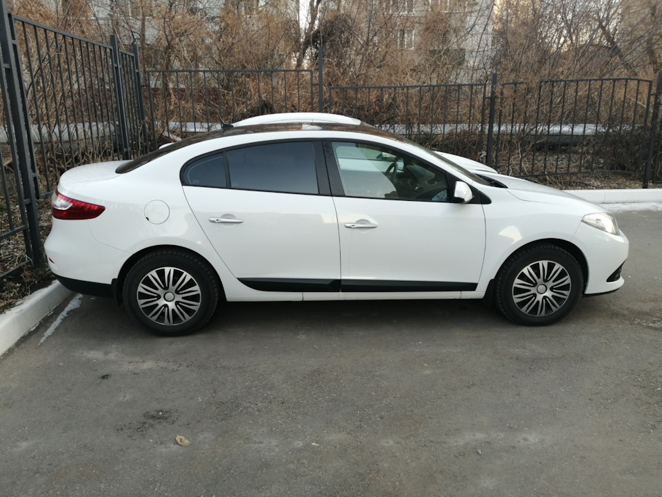 Чехол с Ali — Renault Fluence, 1,6 л, 2013 года | аксессуары | DRIVE2