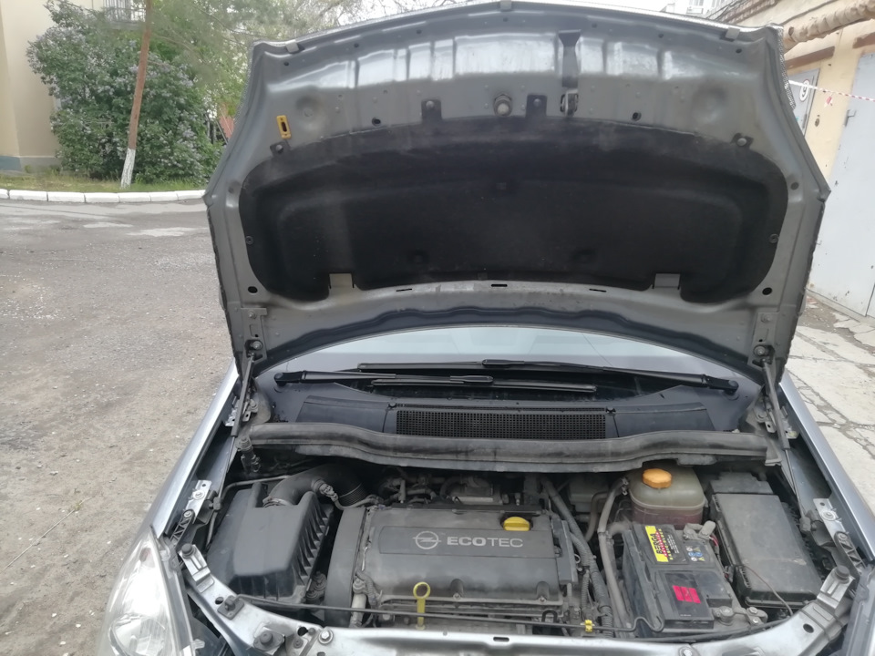 Установка газовых упоров капота на опель зафира — Opel Zafira B, 1,8 л ...