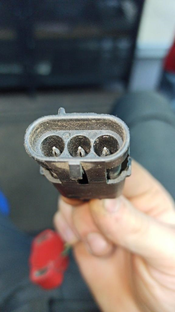 Датчик положения дросселя — Renault Clio I, 1,8 л., 1993 года | поломка ...