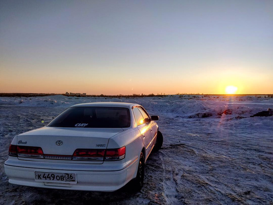 Toyota Mark 2 90 Сакура