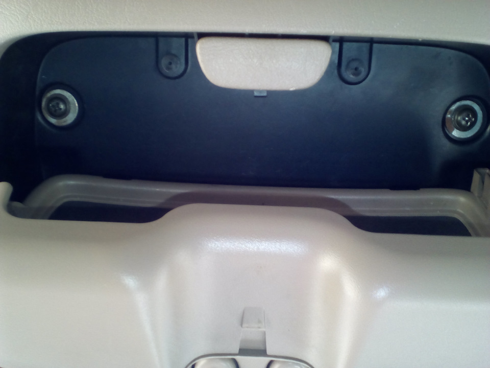 Фото в бортжурнале Toyota Sequoia (1G)