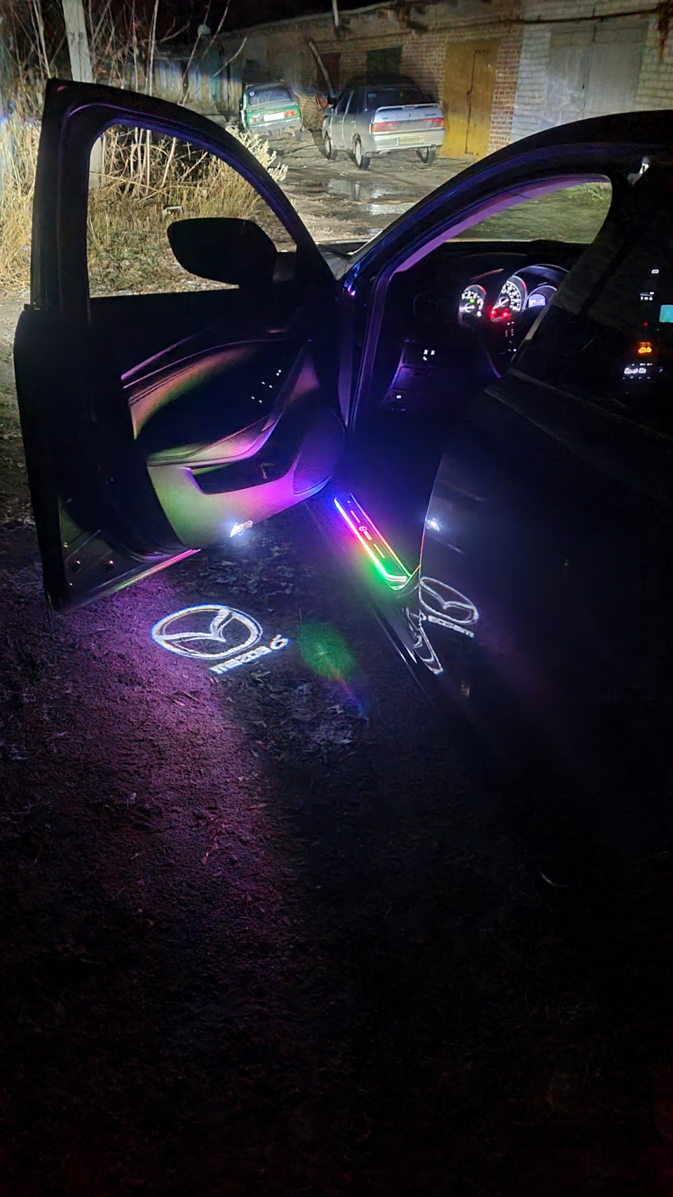 Mazda 6 GJ накладки на пороги Led — Mazda 6 (3G) GJ, 2,5 л, 2015 года ...