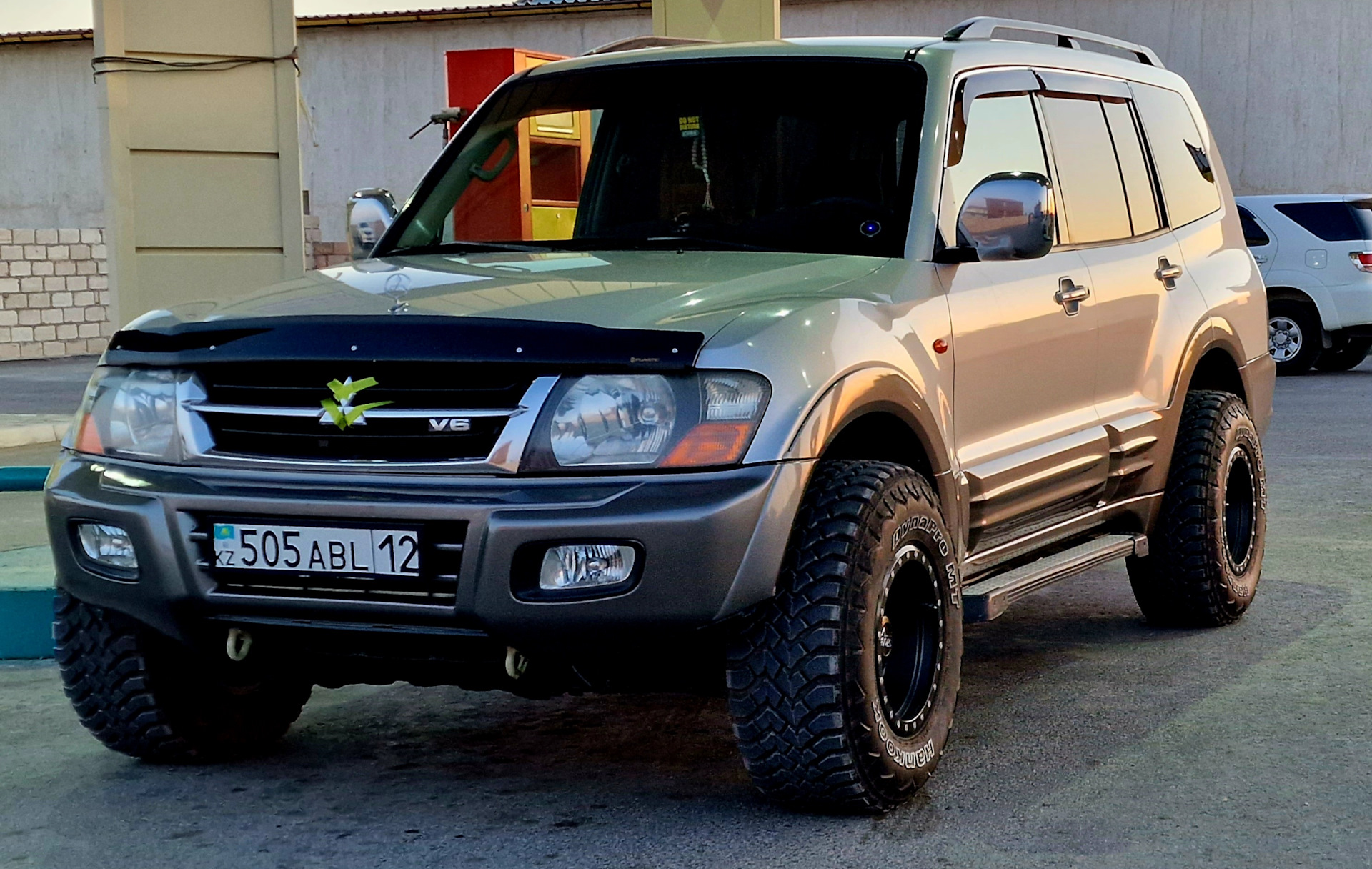 Mitsubishi Pajero 2002 год. Паджеро 2002 года.