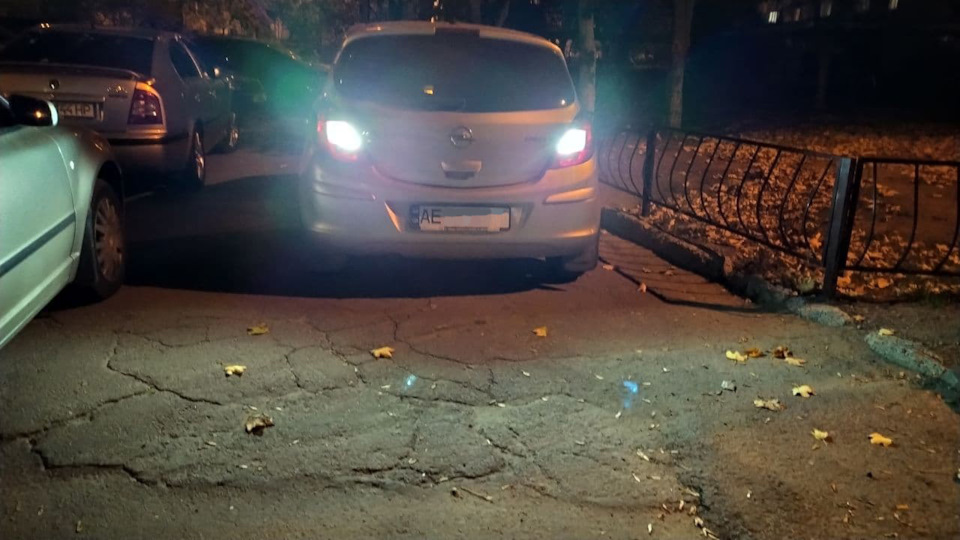 Обманка ламп заднего хода — Opel Corsa D, 1,2 л, 2008 года | запчасти ...