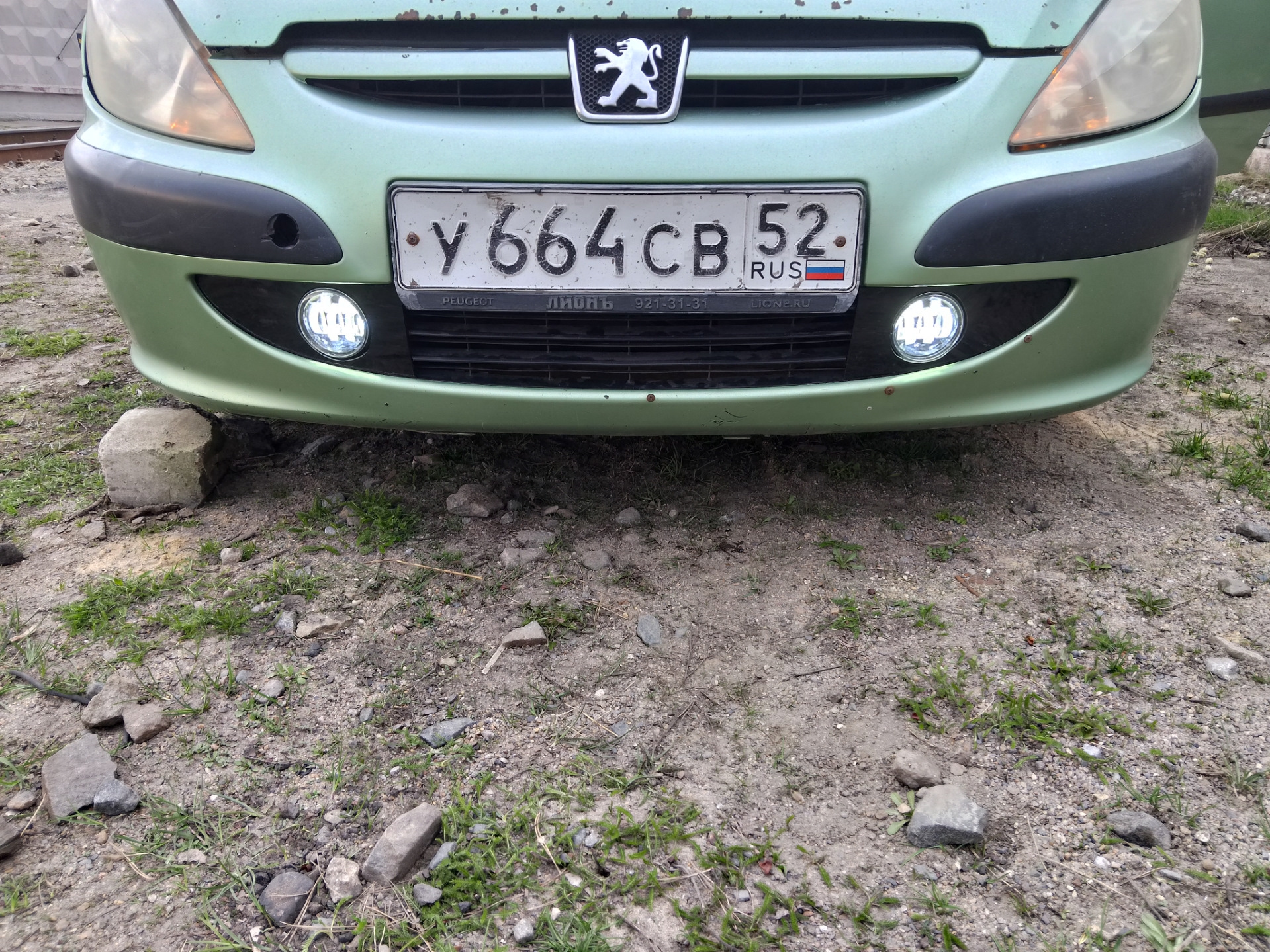 Лед ПТФ в бампер дорестайл — Peugeot 307, 1,6 л, 2002 года | тюнинг ...