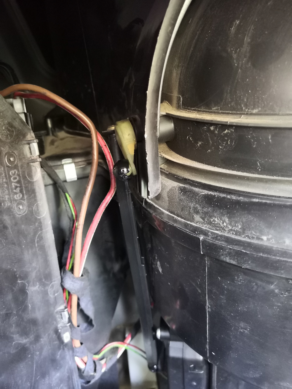 Тяга заслонки печки — Opel Zafira A, 1,8 л, 2004 года | своими руками ...