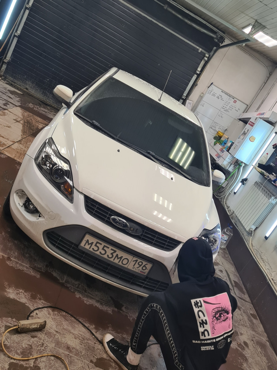 Броня фар — Ford Focus Hatchback II, 1,6 л, 2011 года | стайлинг | DRIVE2