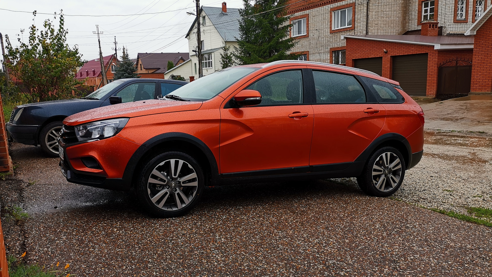 Lada Vesta SW Cross 1.6 бензиновый 2019 | Лиса на DRIVE2