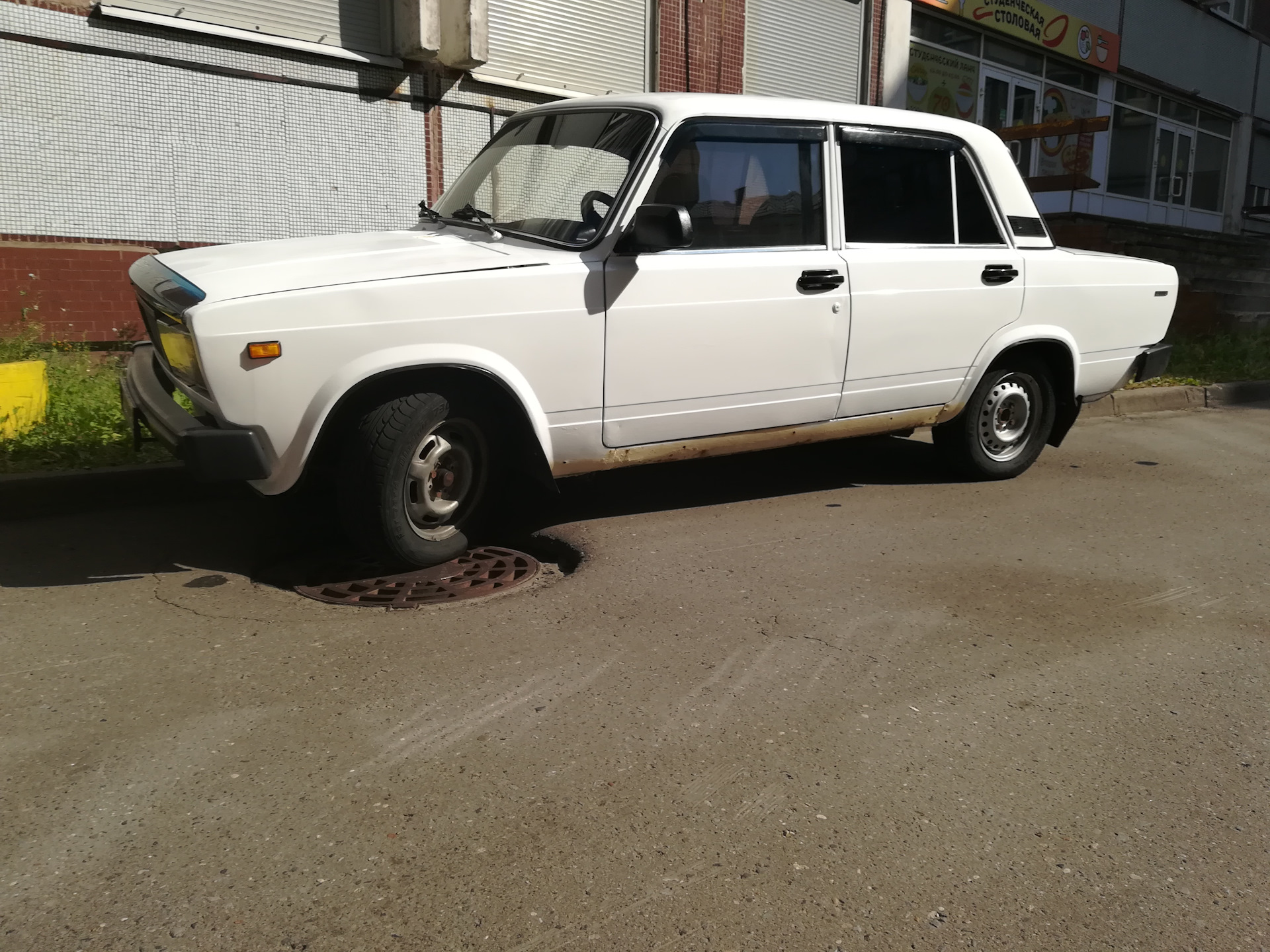 Покраска порогов своими руками — Lada 21053, 1,5 л, 1996 года | своими  руками | DRIVE2