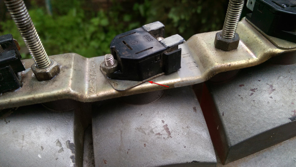 Тускло горит лампа поворота — ГАЗ 24, 2,5 л, 1980 года | своими руками ...