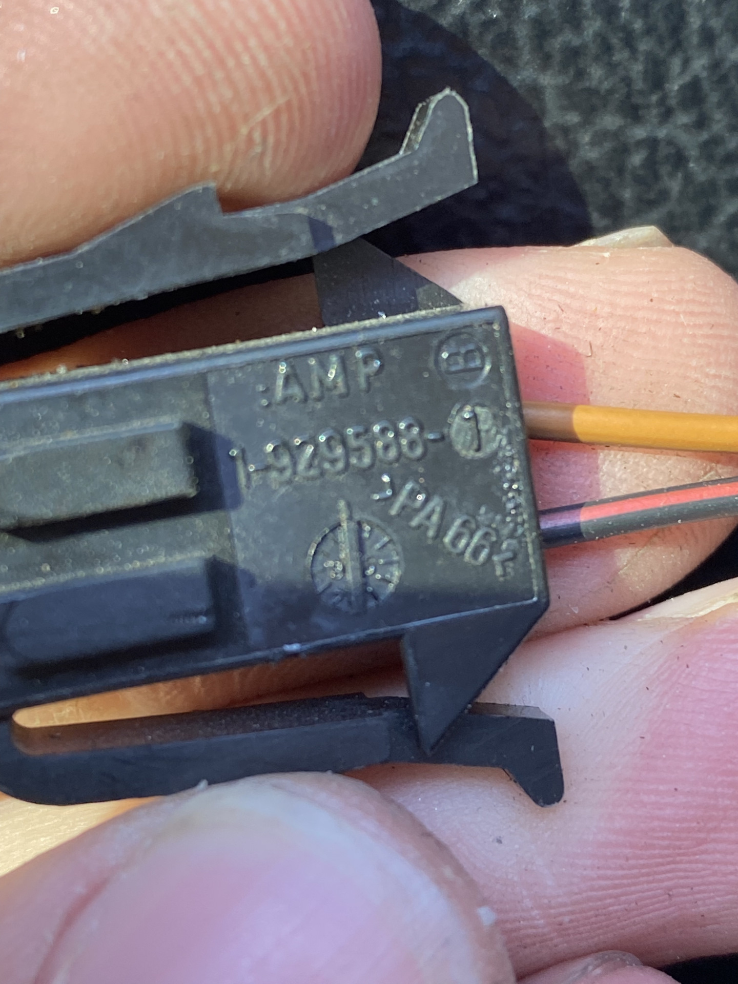 Подскажите от чего это и куда подсоединить — Volkswagen Vento, 2 л ...