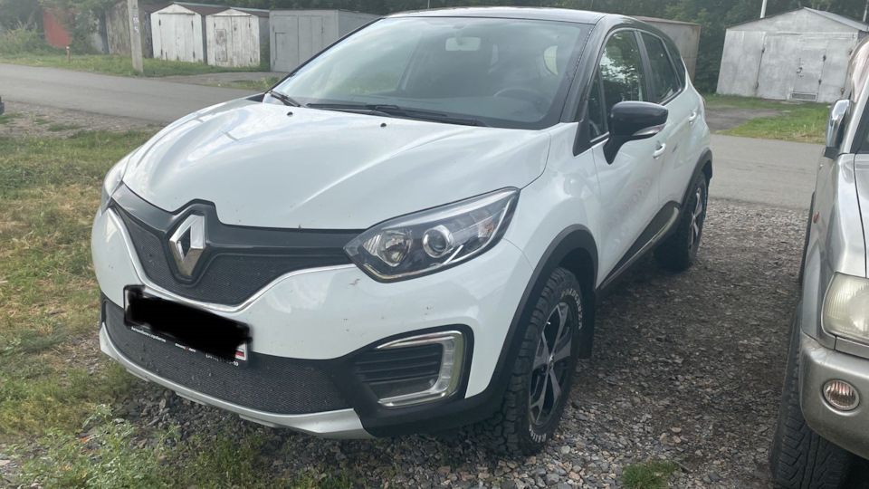 Погас фонарь заднего хода — короткая запись — Renault Kaptur (2016), 2 ...