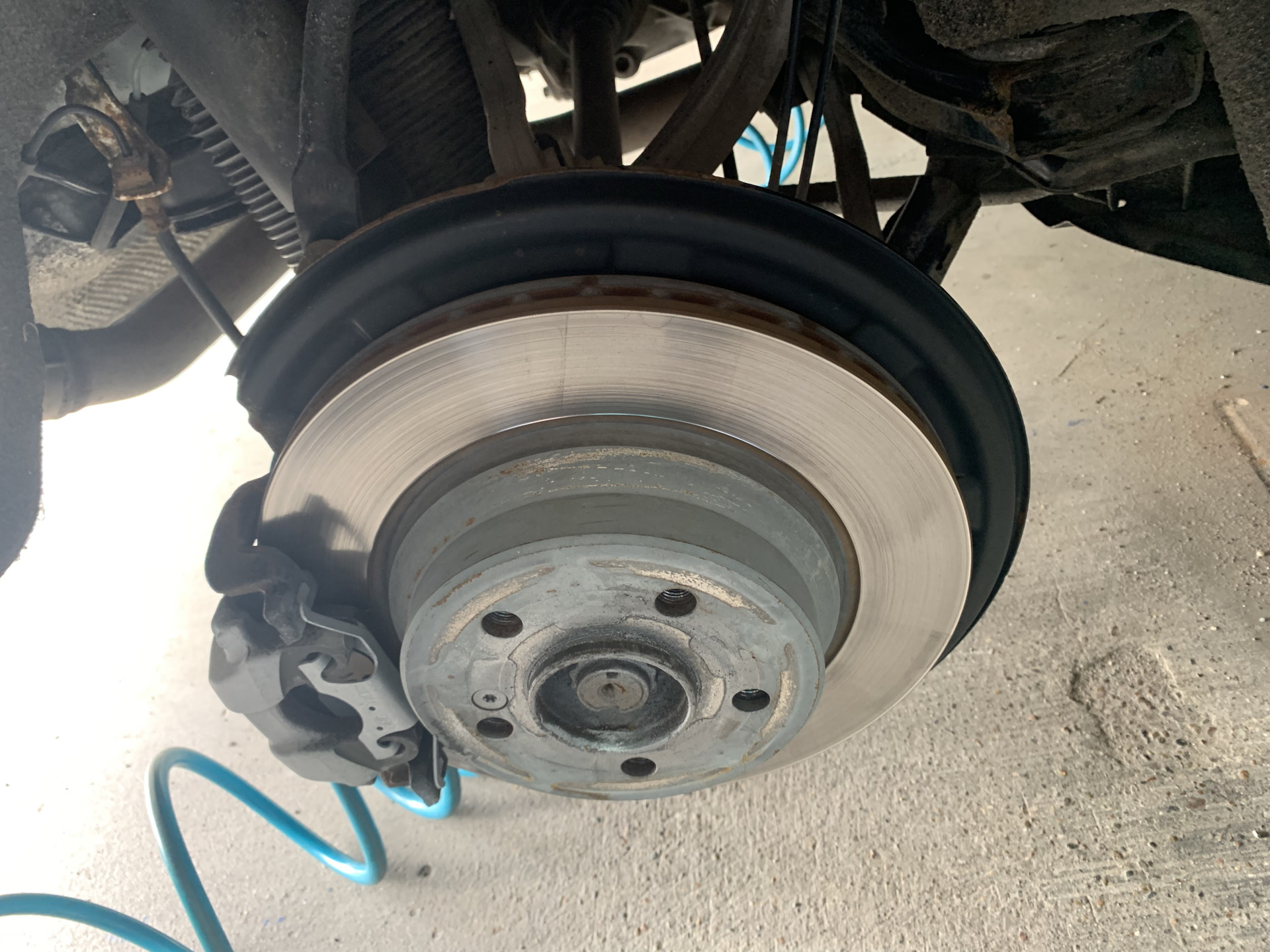 Дважды замена шин — Mercedes-Benz CLS Shooting Brake (X218), 3,5 л ...