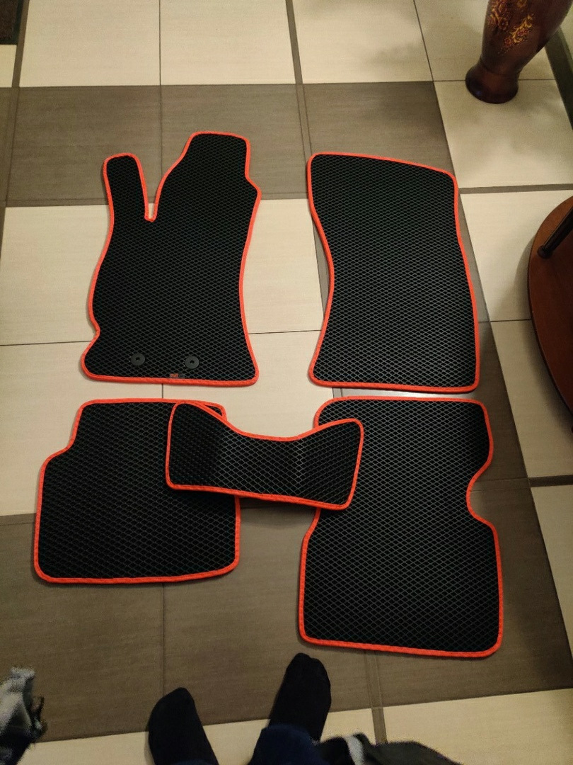 Коврики обновил — Subaru Forester (SH), 2,5 л, 2010 года | аксессуары ...